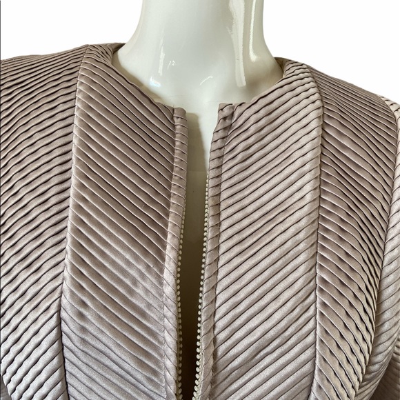 Vintage Couture Farinae Pleated Design Jacket - Picture 5 of 10